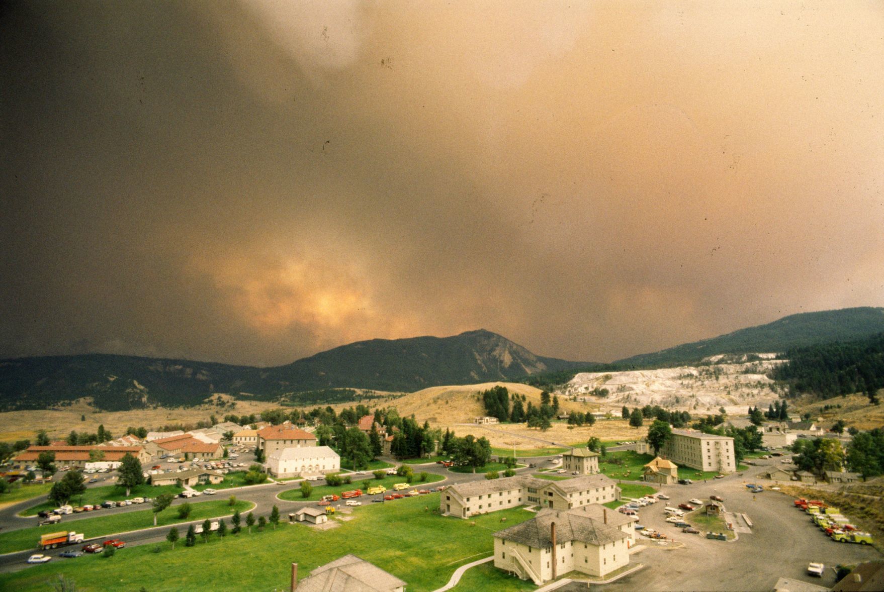 Mammoth Hot Springs evacuation, September 10, 1988